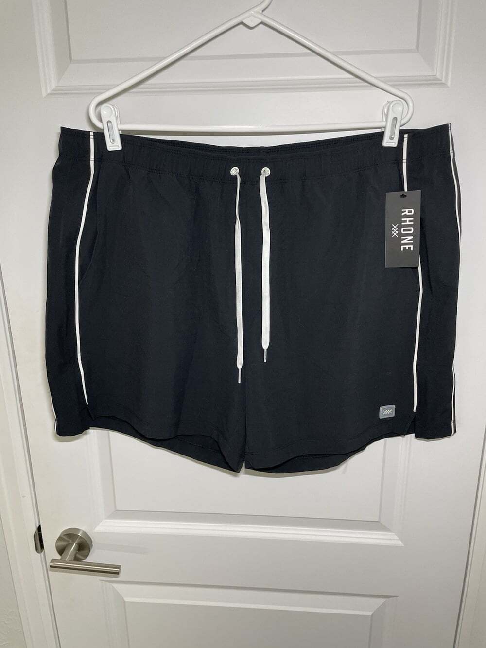 New Rhone Mens XXL Riptide Shorts 6" Black White Travel Resort Vacation Unlined